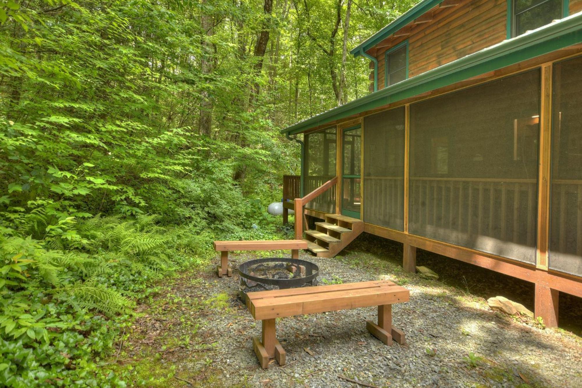 K6 Lodge Gather Around The Firepit Soak In The Hot Tub And Splash In The Creek Blue Ridge Buitenkant foto